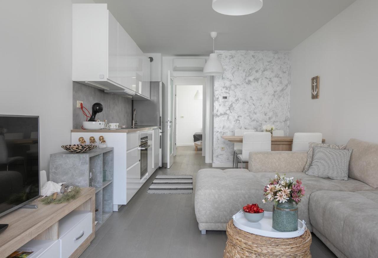 Silver Sea Apartment Макарська Екстер'єр фото