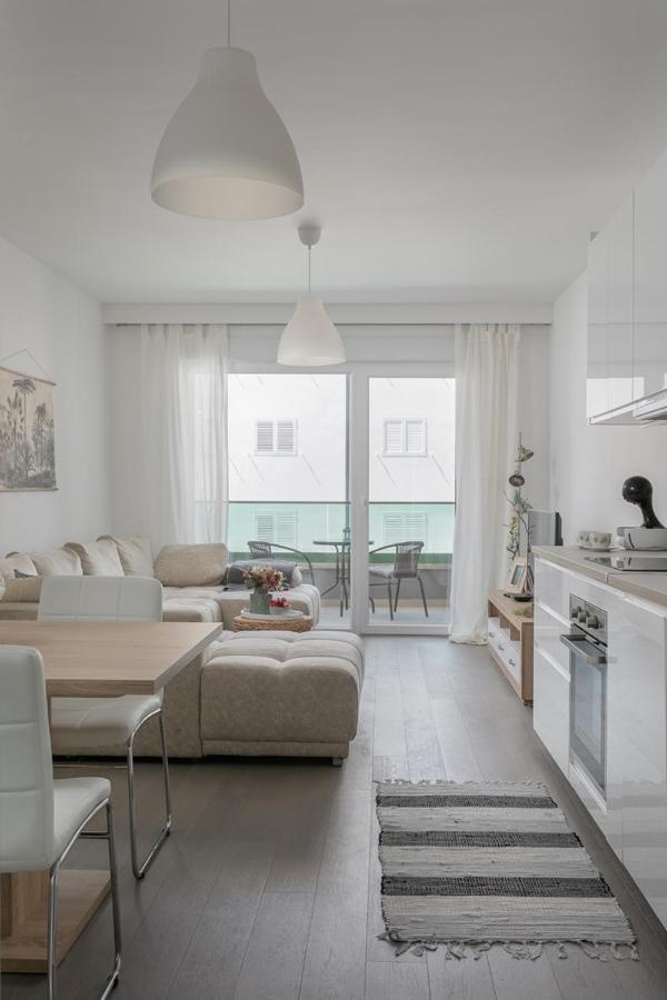 Silver Sea Apartment Макарська Екстер'єр фото